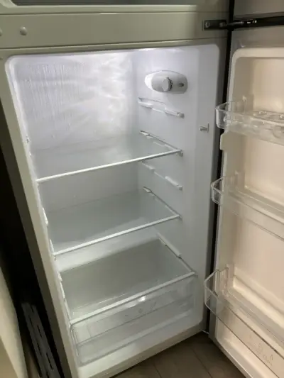 Refrigerador Midea - miniatura 4