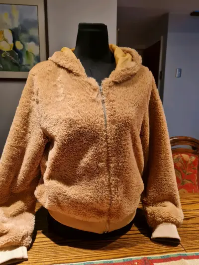 Chaqueta teddy con capucha café - miniatura 2