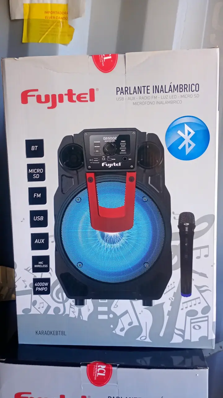 Parlante inalámbrico Fujitel con micrófono - 1