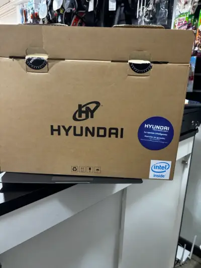 Laptop Hyundai open box - miniatura 1