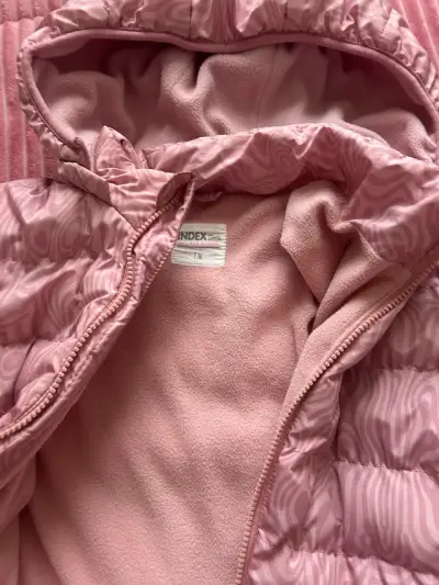 Chaqueta rosada acolchada con capucha - miniatura 2