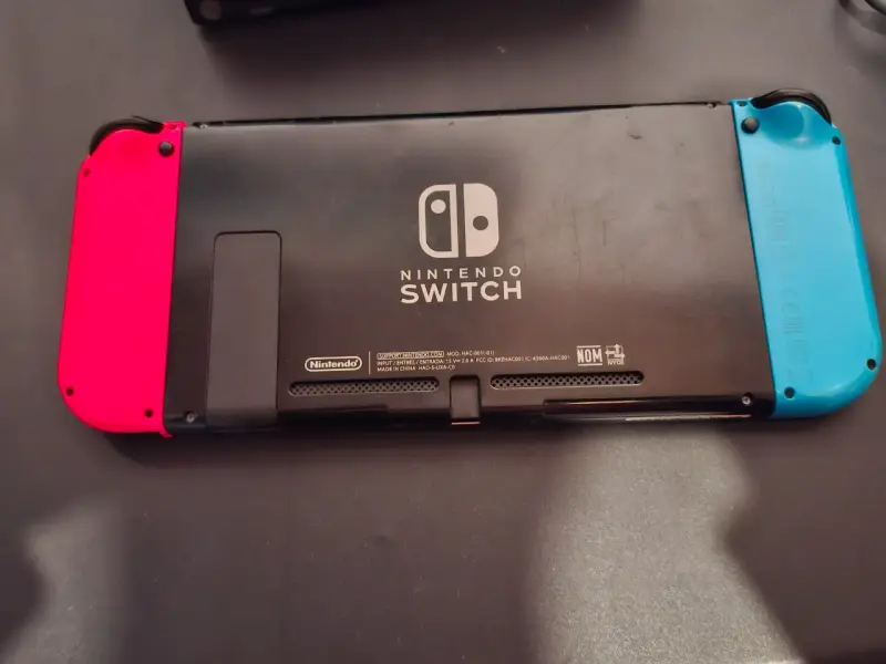 Nintendo Switch con accesorios (usada) - 6