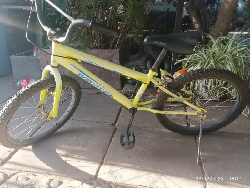 Bicicleta infantil amarilla Opaltech - 1