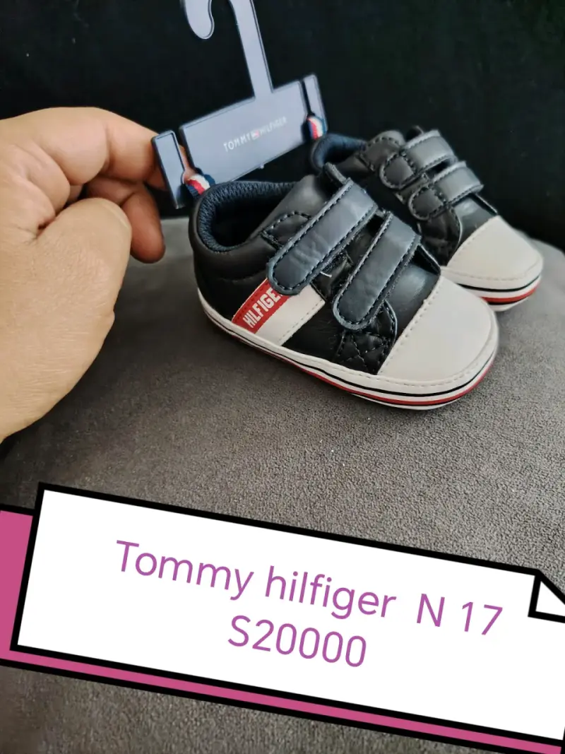 Zapatos bebé Tommy Hilfiger y otros - 2