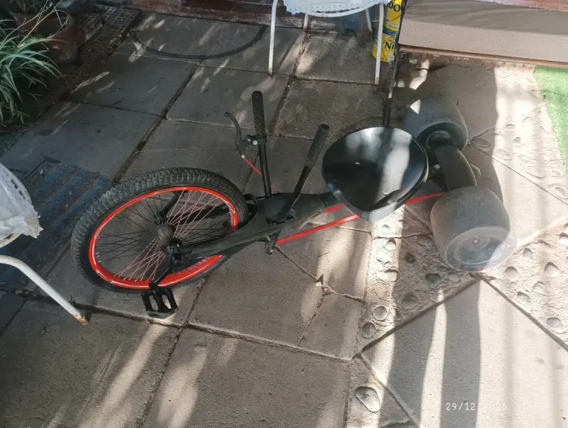 Triciclo drifting - 4
