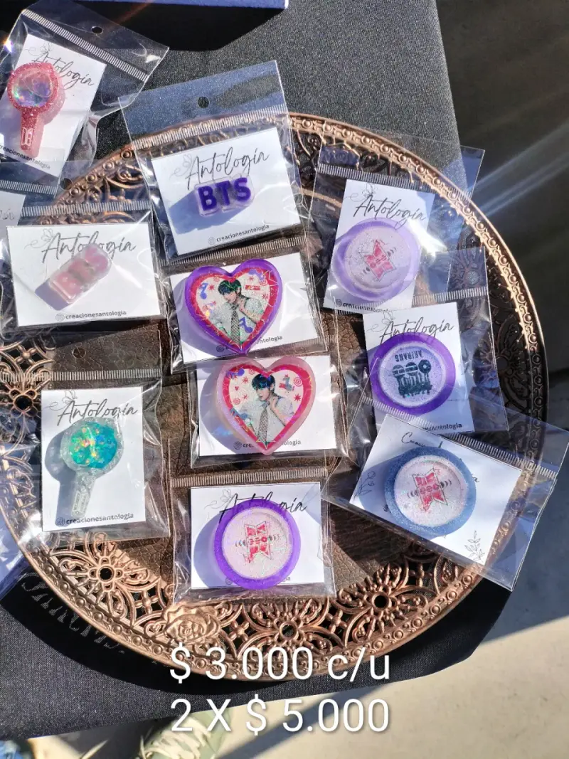 Aros, imanes, pin y llaveros artesanales - 4