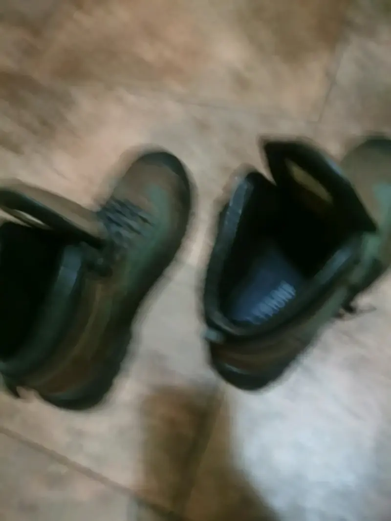 zapatos de seguridad color  marrón talla 41,