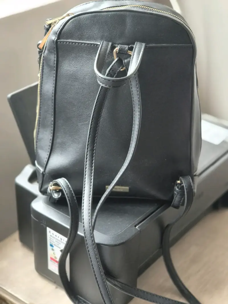 Mini mochila negra elegante - 2