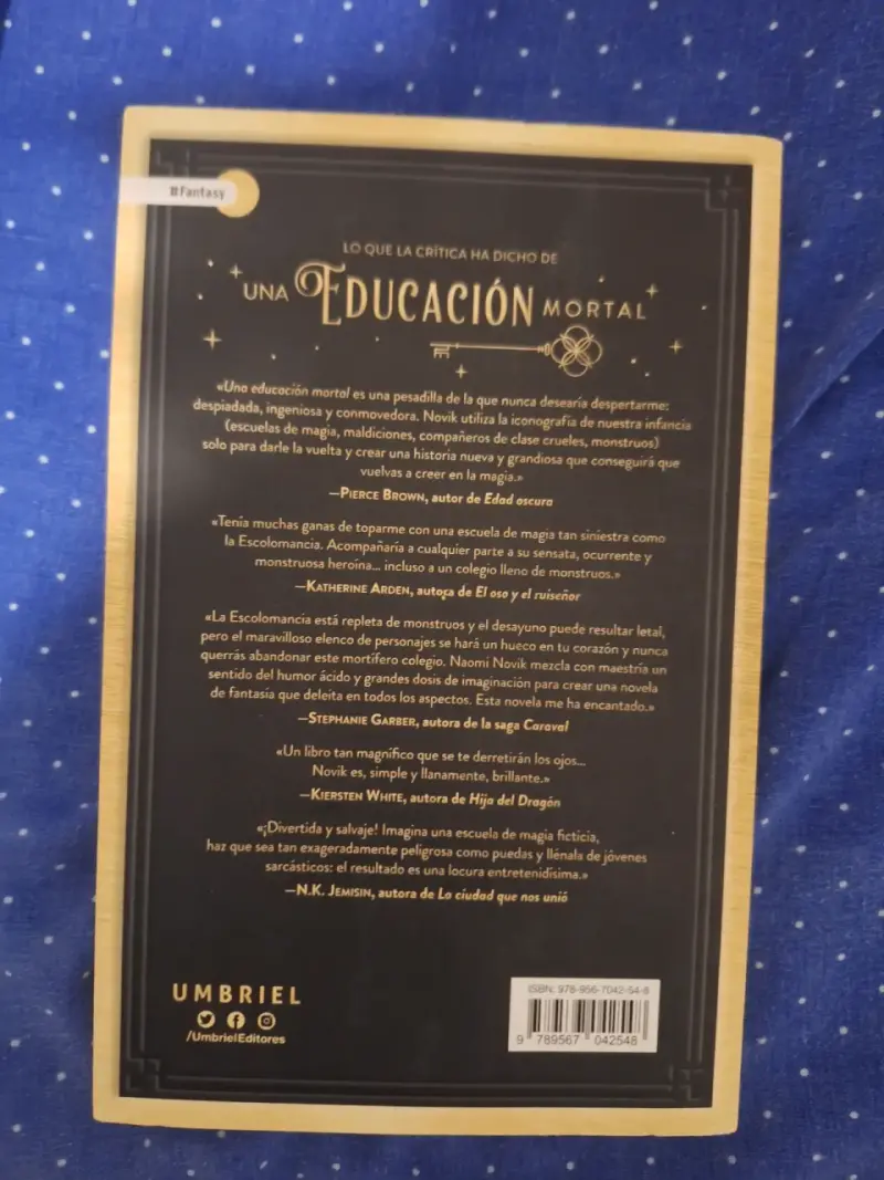 Libro Una Educación Mortal - 2