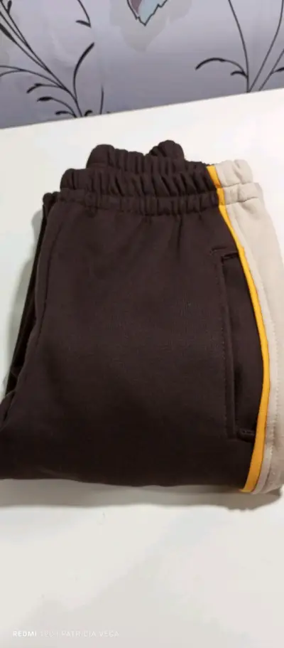 Pantalones deportivos marrones - miniatura 1