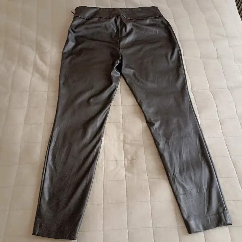 Leggings negros de cuero sintético - 2