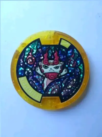 Medalla coleccionable Yo-kai Watch dorada. - miniatura 1