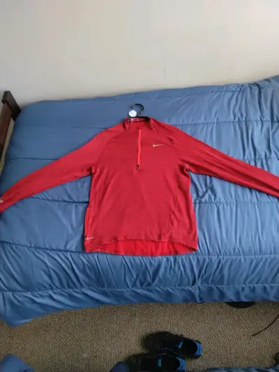 Polerón deportivo rojo Nike - miniatura 2