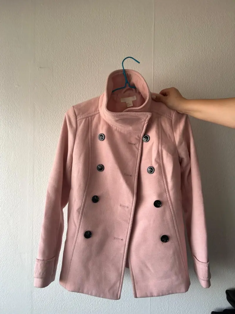 Abrigo rosa doble botonadura