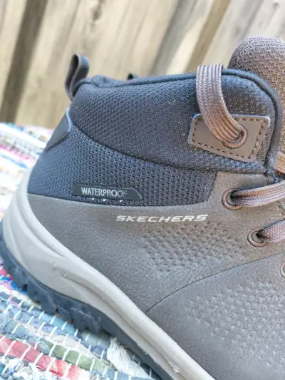 Botas Skechers impermeables marrón - miniatura 1