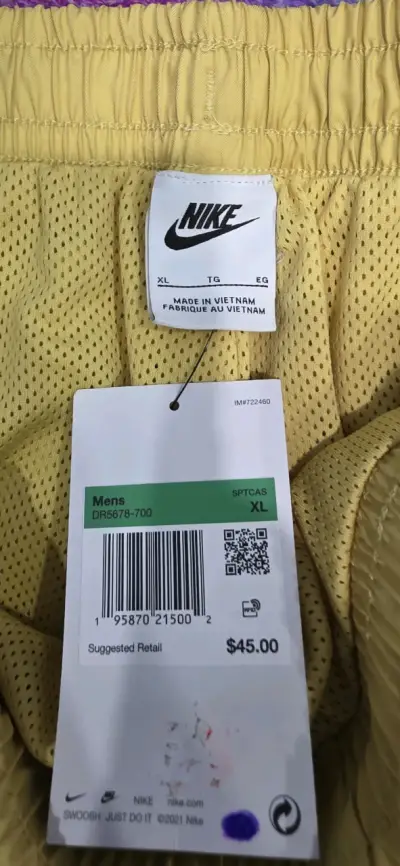 Shorts deportivos Nike amarillos - miniatura 3