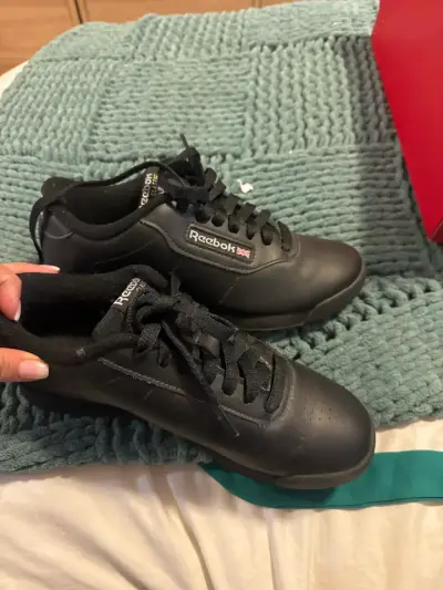 Zapatillas negras Reebok clásicas - miniatura 1