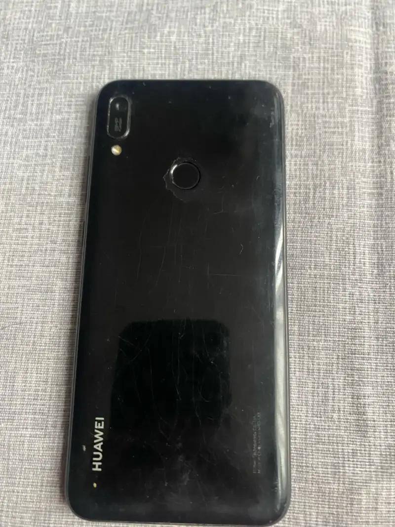 Huawei Y6 2019 en buen estado - 4