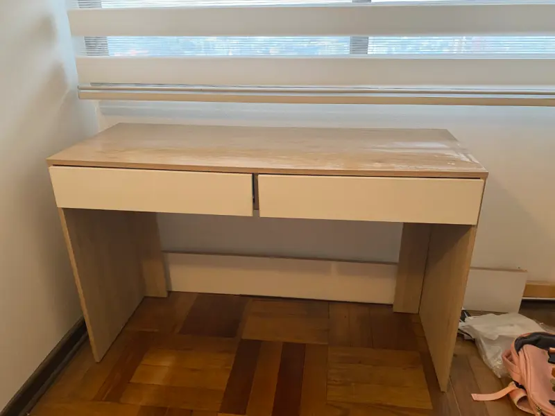 Escritorio madera y blanco - 1