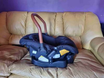 Coche cuna con silla para auto - miniatura 1