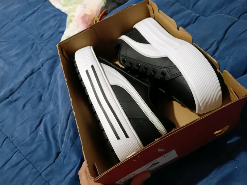 Zapatillas negras deportivas - 5