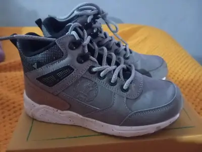 Zapatillas grises casuales - miniatura 2