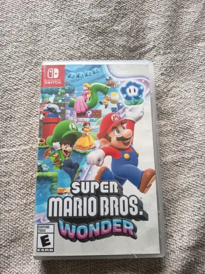 Vendo Super Mario wonder excelente estado - miniatura 1