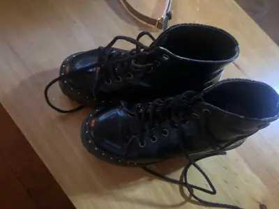Botines negros con plataforma - miniatura 2