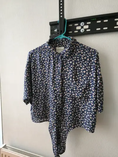Blusa American Eagle - miniatura 2