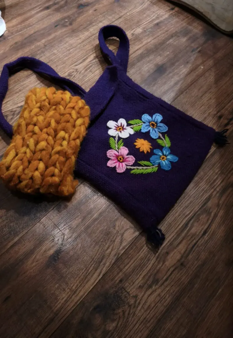 Bolso Bordado - confección nacional - 1