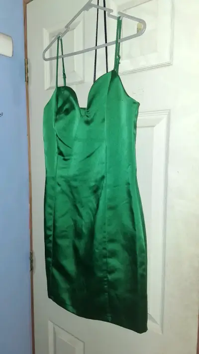 Vestido verde satin - miniatura 1