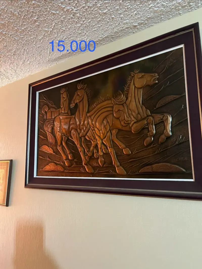 Cuadro relieve caballos enmarcado