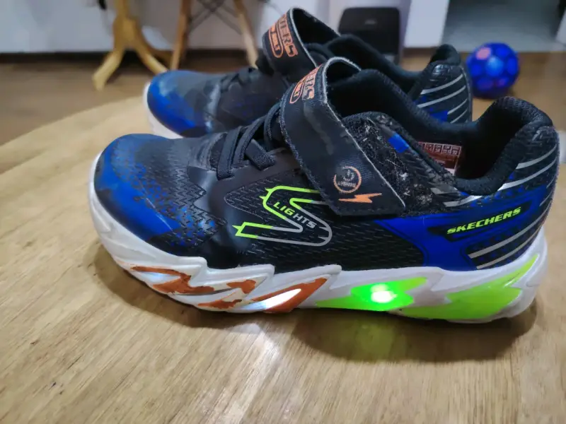 Zapatillas Skechers con luces - 1