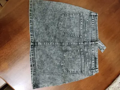 Falda de mezclilla gris - miniatura 2