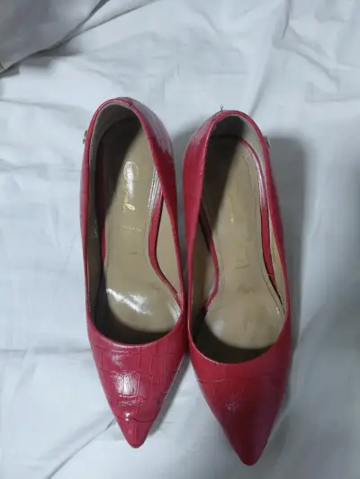 Zapatos de taco rojo - miniatura 3