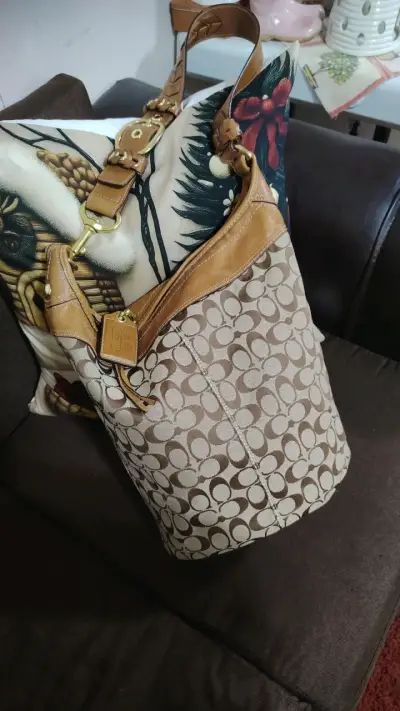 Cartera beige Coach - miniatura 1