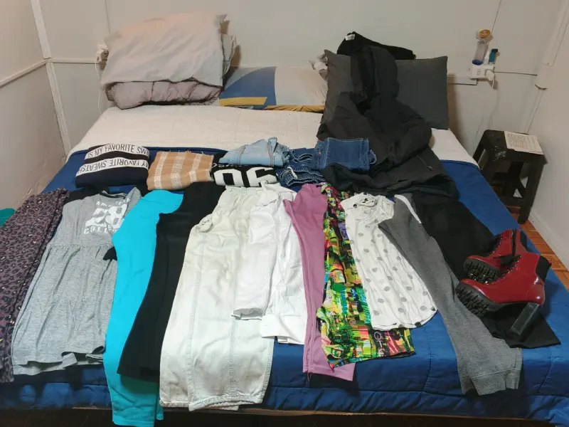 Conjunto de ropa variada - 1