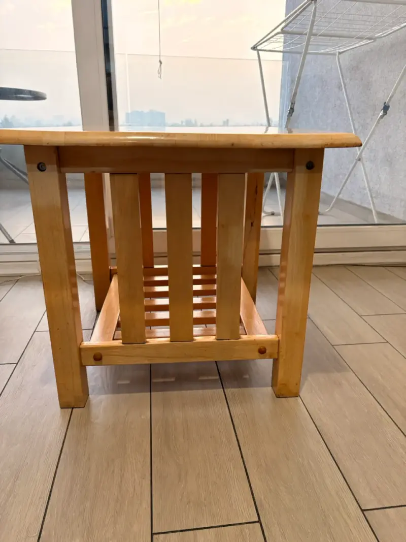 Mesa de madera pequeña - 4
