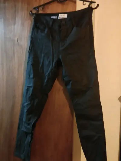 Pantalones negros casuales - miniatura 1