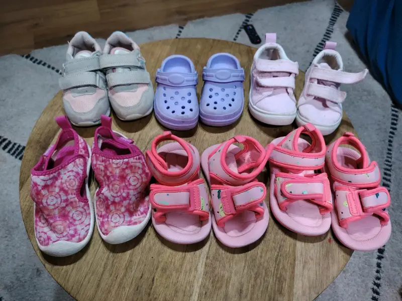 Lote de zapatos infantiles