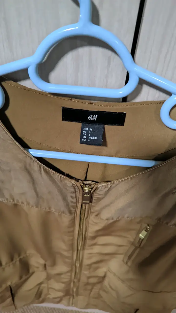Chaqueta H&M café con bolsillos 36 - 4