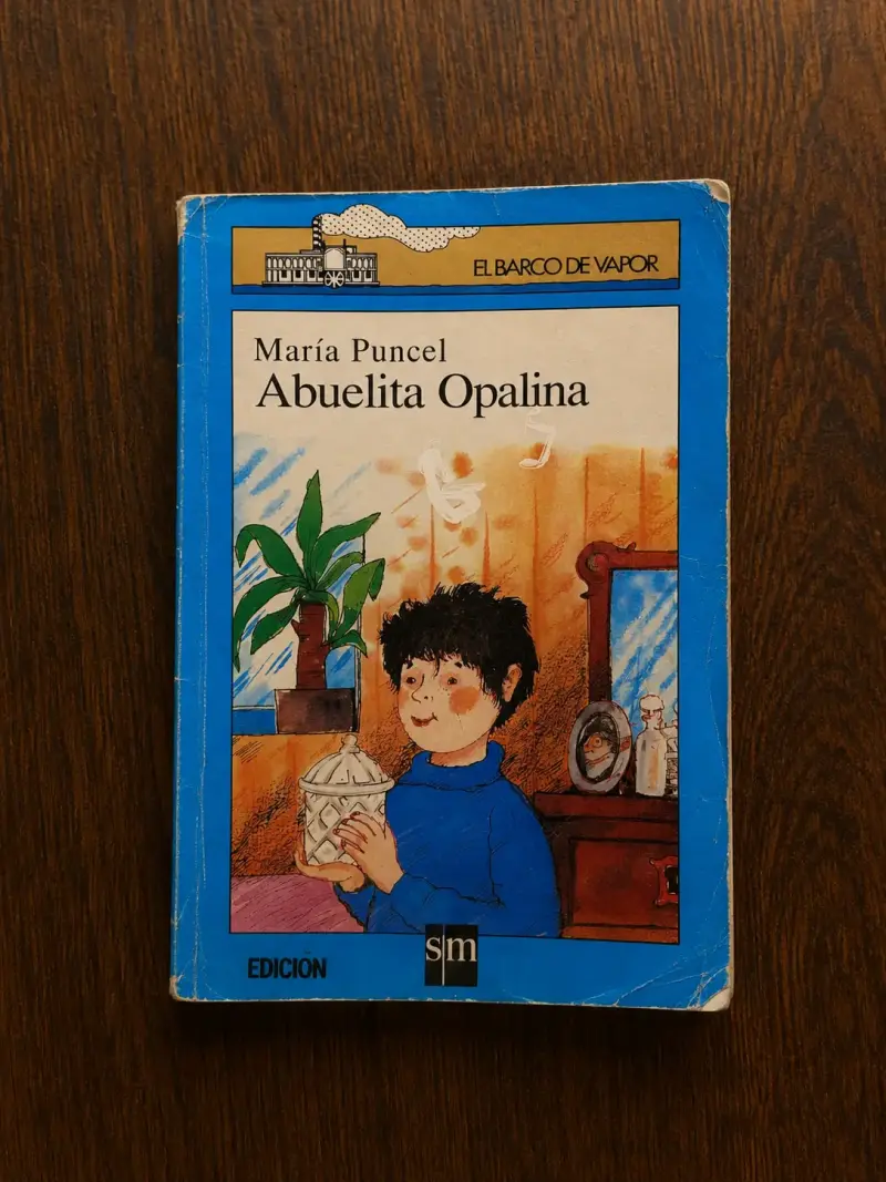 Libro 'Abuelita Opalina' de María Puncel - 1