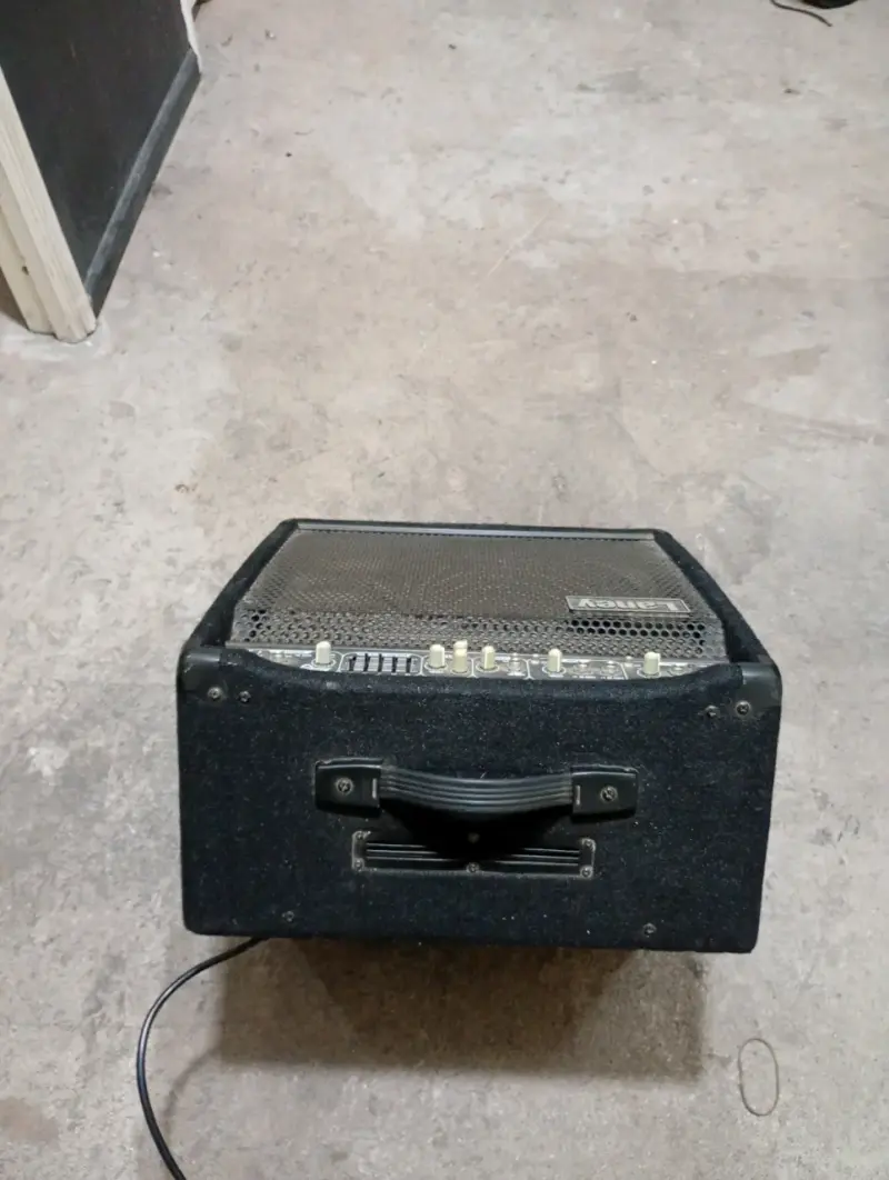Amplificador Laney AH 80 - 1