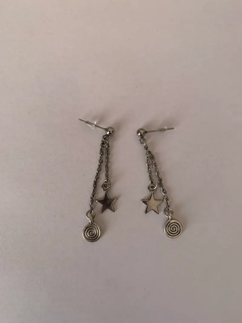 Aros colgantes de estrella y espiral