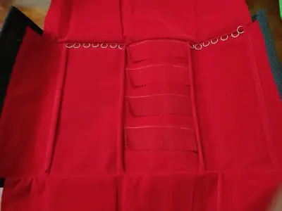 Estuche organizador rojo para joyas - miniatura 2
