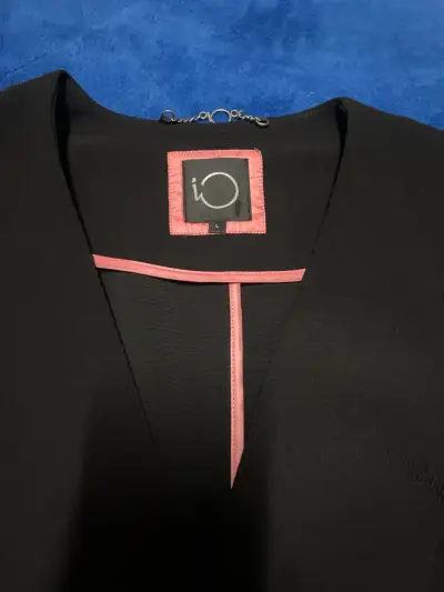Blazer marca io negro elegante para mujer - miniatura 2