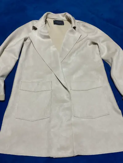 Abrigo beige de gamuza - miniatura 2