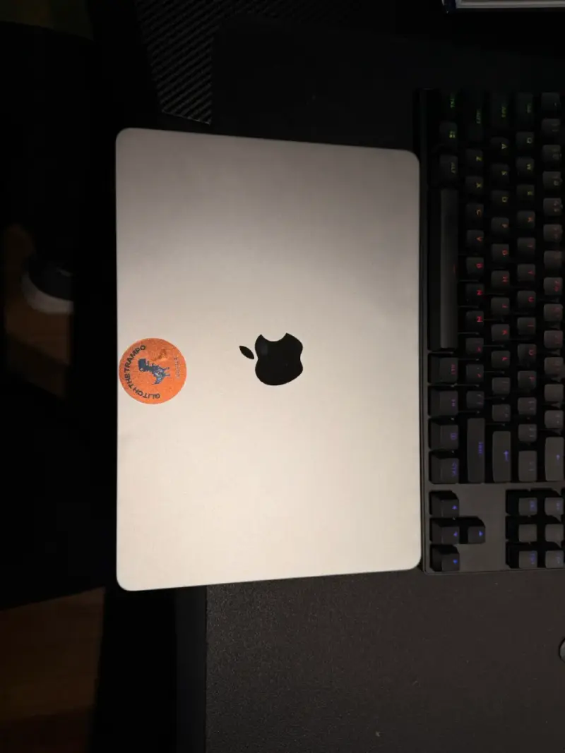 MacBook Air - 1