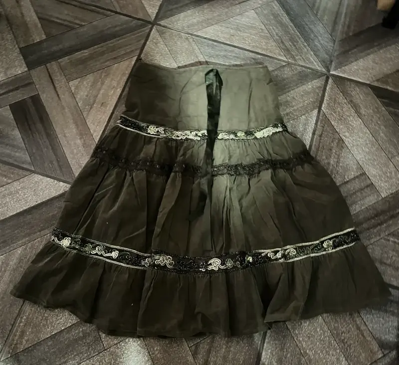 Falda verde oscuro con encaje - 4