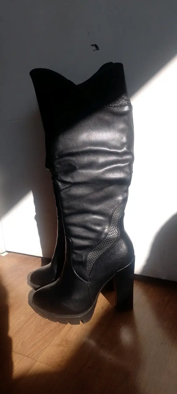 Botas negras de cuero - 3
